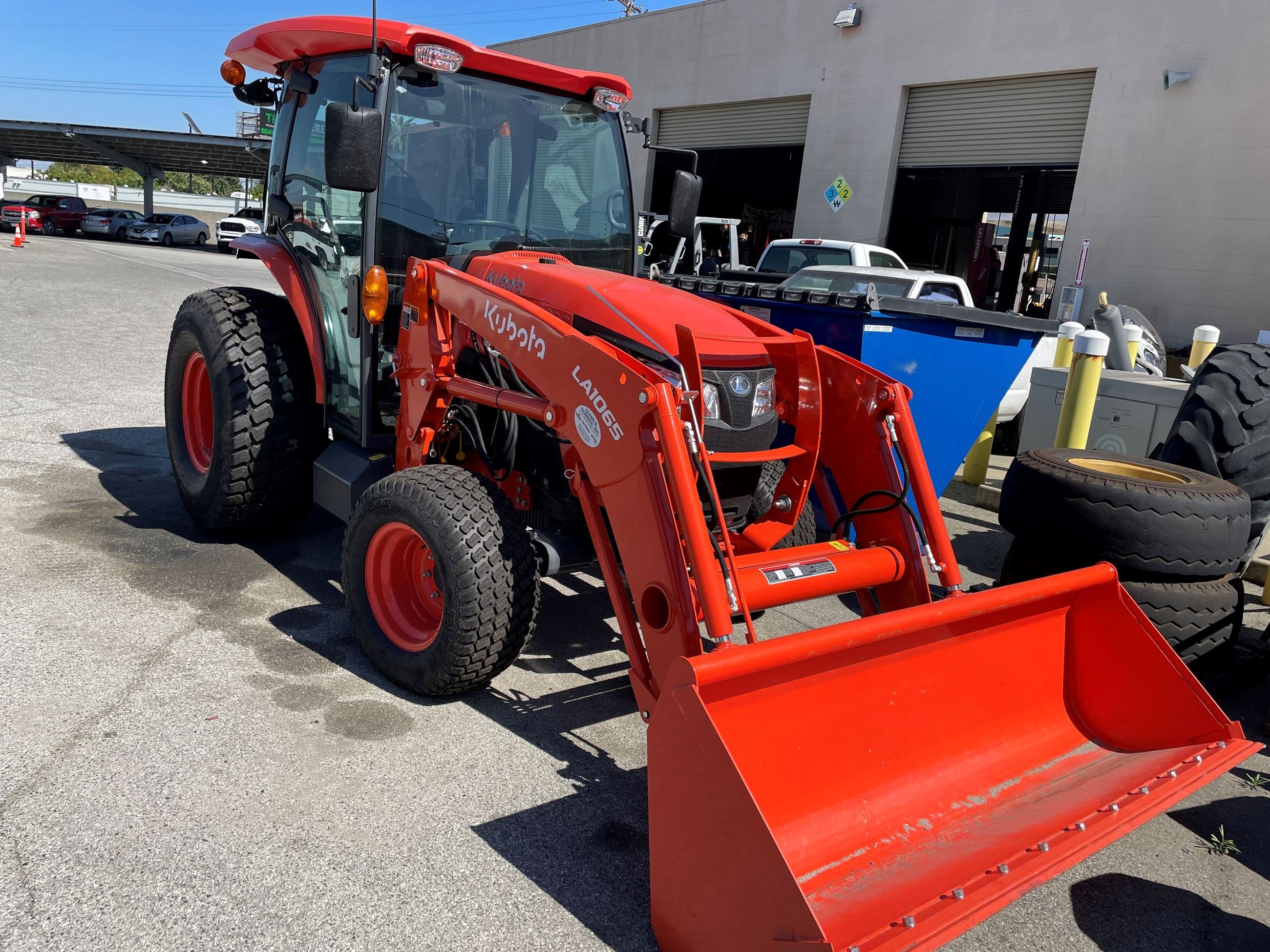 PW kubota tractor picture